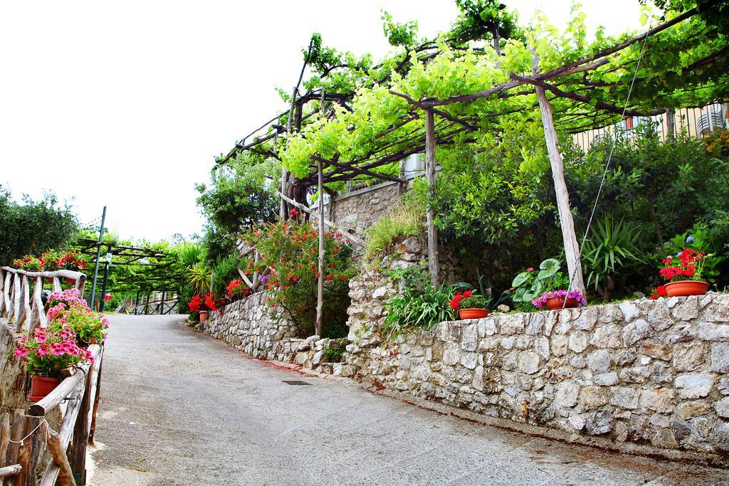 Il Raduno Villa Tramonti Exteriör bild